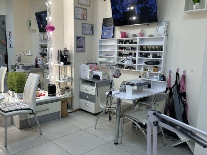 Сдам место парикмахера /мастера маникюра