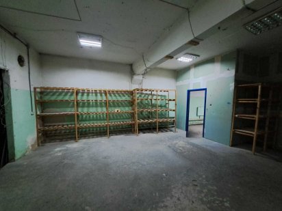 Оренда складу 35м2 підвал м. Лівобережна ГЕНЕРАТОР Нова пошта Епіцентр Киев