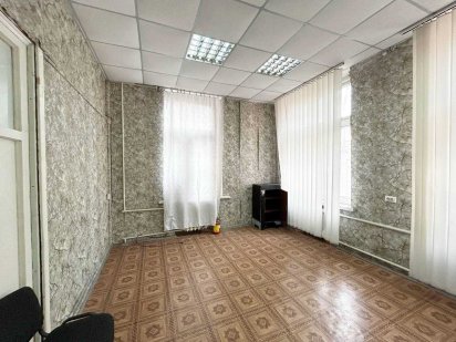 Сдам помещение, офис в центре, на Яворницкого, рядом ЦУМ, Пассаж Дніпро