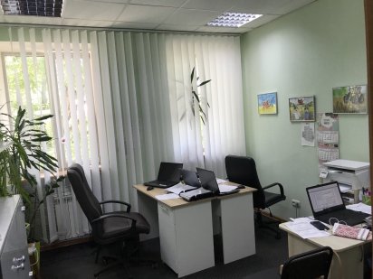 Центр. Кроме магазинов и кофейни. Винница