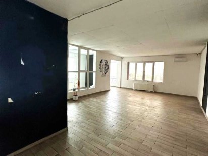 Супер! 230 кв+ собственная терраса,  2 санузла, кухня, душ! Центр!