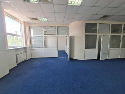 Офіс в БЦ на Подоле, 97 м.кв. 4 кабінета, генератор, власник Київ