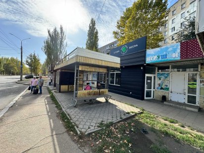 Пр.Миру/Театральна 37 кв.м. прохідняк на зупинці ціна 14000 грн/міс Миколаїв