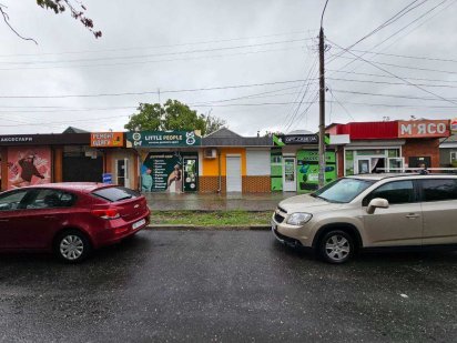 Октябрське торгове приміщення 36 кв.м. прохідняк Миколаїв