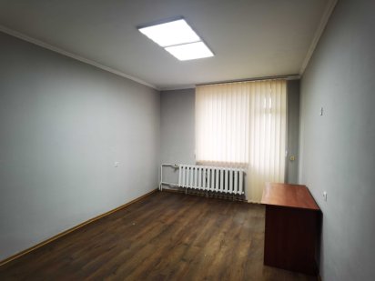 Сдам офис 16 кв.м. с лоджией, на 19 этаже, М «Позняки»,  Бажана 16. Київ