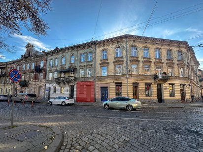 Оренда фасадної комерції, 68 м2, ближній центр, вул. Франка І. Львів