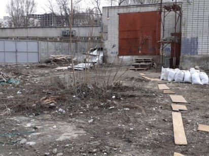 Оренда відкритої огородженої площадки 800 м² біля ТЦ «Ладозький»