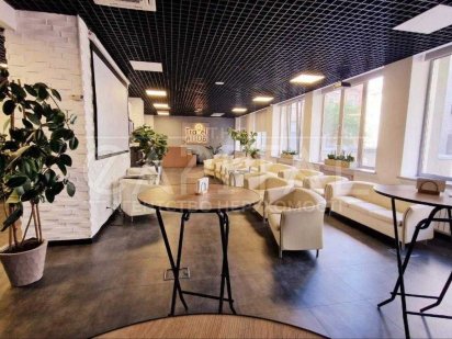 Оренда фасадного приміщення, Руставелі, снять офис в центре, 296 м2 Київ