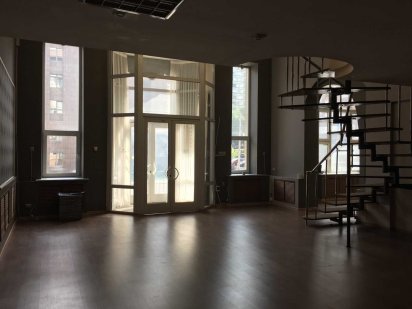 Здається нежиле фасадне приміщення в центрі столиці-на Антоновича,140 Київ