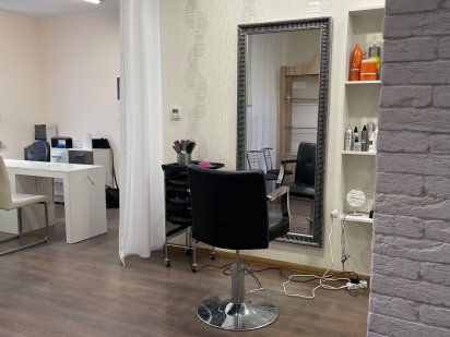 Оренда робочого місця в салоні краси Киев