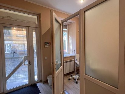 Оренда приміщення косметичного салону на вул. Грабовського Львов