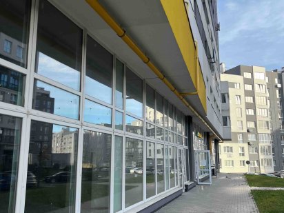 Оренда приміщення під комерцію ЖК Америка. Фасадний вхід. Львов