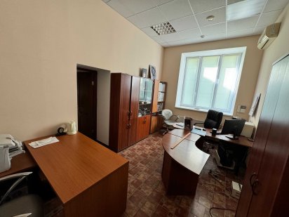 Центр офіс закритого типу 80 кв.м. меблі ціна 10000 грн/міс Миколаїв