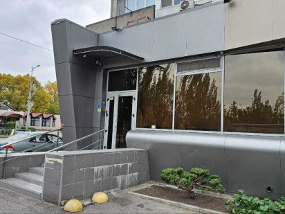 Оренда офісу на червоній лінії Перший поверх Лівий берег Вавілон Днепр