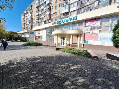 Оренда приміщень в ТЦ "Центральний" на пл. Фестивальній