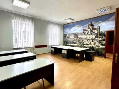 Оренда офісного приміщення в центрі на вул. Винниченка Львов