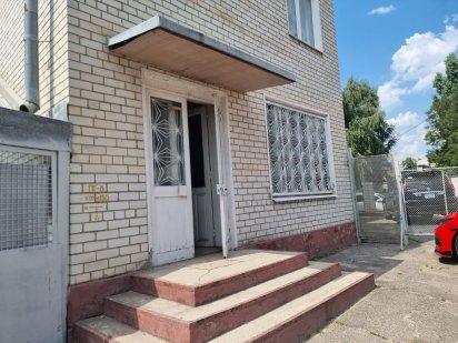 Сдам магазин с огороженой площадкой Харків