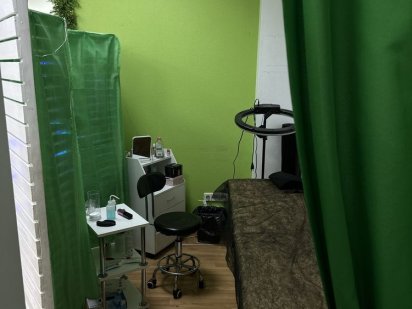 Оренда кушетки для майстрів бьюті сфери Миколаїв