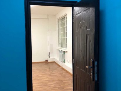 Здається офіс біля т. ц. "Форум" Львов