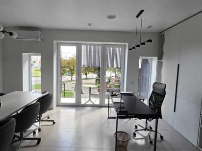 Оренда офісу з ремонтом та меблями на вул.Кульпарківська,125м2 Львов