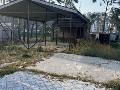 Варшавська траса, комерція Буча