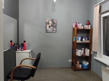 Оренда кабінету в салоні краси Буча