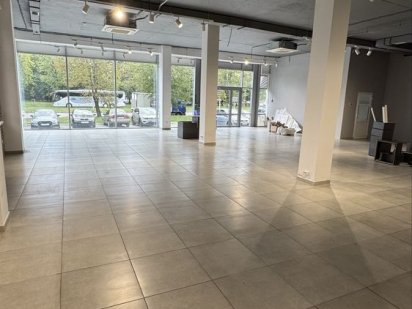 Оренда (без комісії!) фасадного приміщення, вул. Наукова Львов