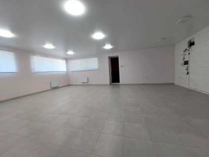 Оренда приміщення в Бучі з ремонтом. Загальна площа 89 м.кв. Буча