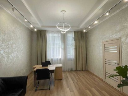 Оренда комерційного приміщення офіс вул. Замартсинівська Львів