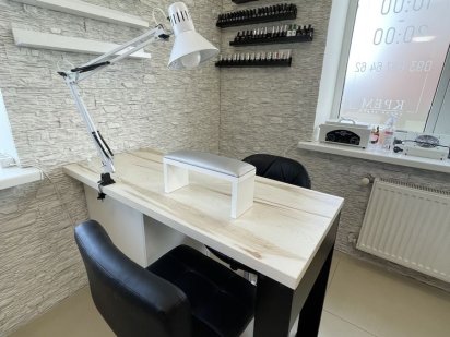 Оренда манікюрного стола Буча