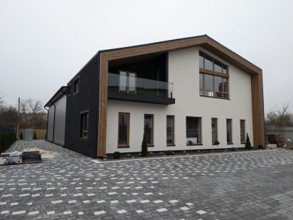 Торгово-складська будівля аптечний склад, швейний цех, буд матеріали Івано-Франківськ