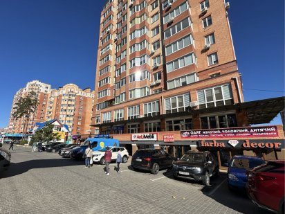 Фасадне приміщення! Вул. Університетська Ирпень