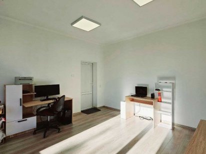 Оренда офісу 25 м2 з меблями та оргтехнікою - район Велмарту Івано-Франківськ