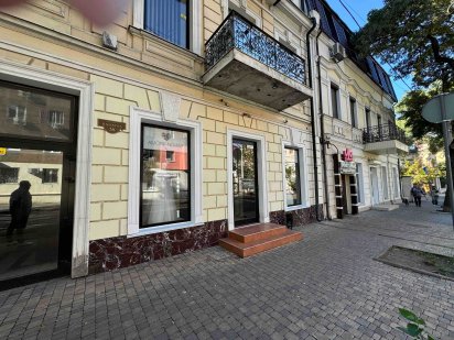 Магазин, салон, кофейня. Центральная улица города. Одеса