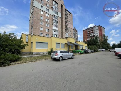 Без комісії. Фасадне приміщення під любий вид бізнесу--і Івано-Франківськ