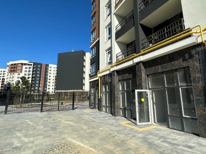 Оренда 36,4 м2 Фасад, Панорамні вікна. Власник Ірпінь