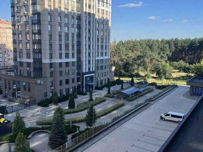 Оренда фасадного комерційного приміщення. Центральний парк Ірпінь