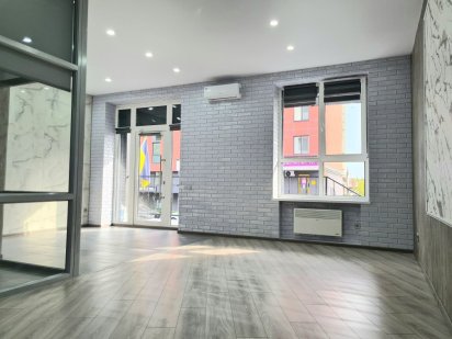 Приміщення під офіс, салон, шоурум, 1-й поверх, фасад, окремий вхід Ірпінь