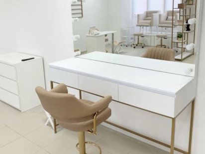 Оренда робочого місця бровіст-візажист Луцк