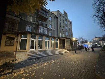 Оренда приміщення 83 м2 З ремонтом По вул. Донцова Івано-Франківськ