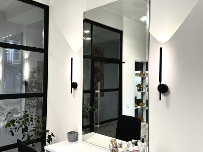 Оренда . Робоче місце візажиста, стиліста у діючому салоні краси Луцк