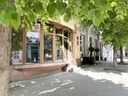 Комерційне приміщення в оренду в центрі міста Луцк