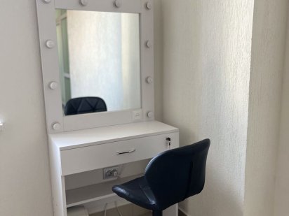 Оренда робочого місця бровиста або візажиста Івано-Франківськ