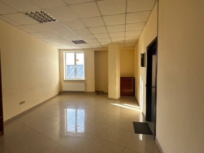 Оренда офісного приміщення 28 м2 в центрі Івано-Франківськ