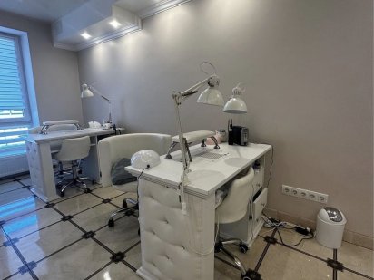 Оренда місця майстра манікюру ЖК Барселона Софиевская Борщаговка Софіївська Борщагівка