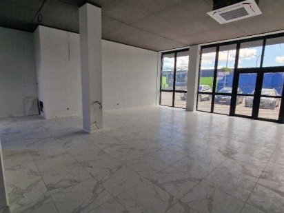 Оренда комерції в БІЗНЕС-ЦЕНТРІ поруч Епіцентру та Арсену, КАСКАД Івано-Франківськ