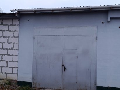 Продам гараж розмір 12 на 4 м. Нежин