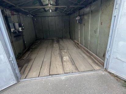 Продам металевий гараж з світлом -центр Смела