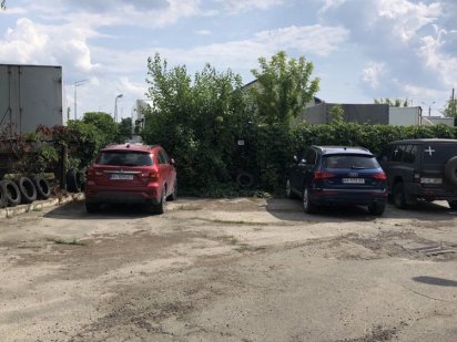 Продам місце на стоянці для машини Київ