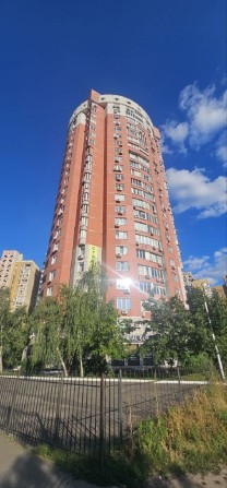 м. Осокорки 10 хв, Ахматової Анни 45, Ривер молл, набережна, без % - фото 1